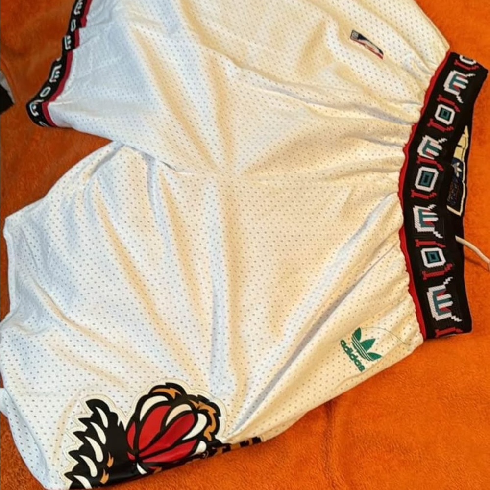 White NBA Retro Shorts (Grizzlies)